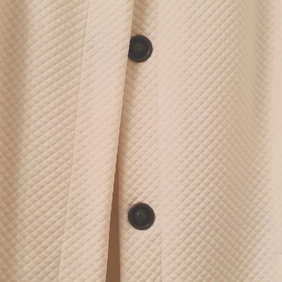 Creamy White Jacket - Picture 3 of 5